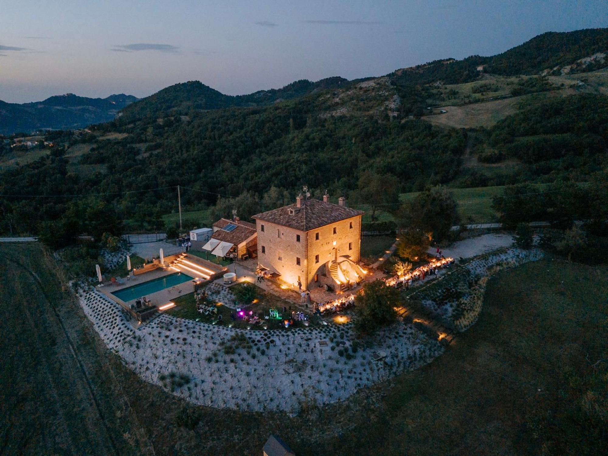 Palazzo Serre - Natura & Piscina 산레오 외부 사진